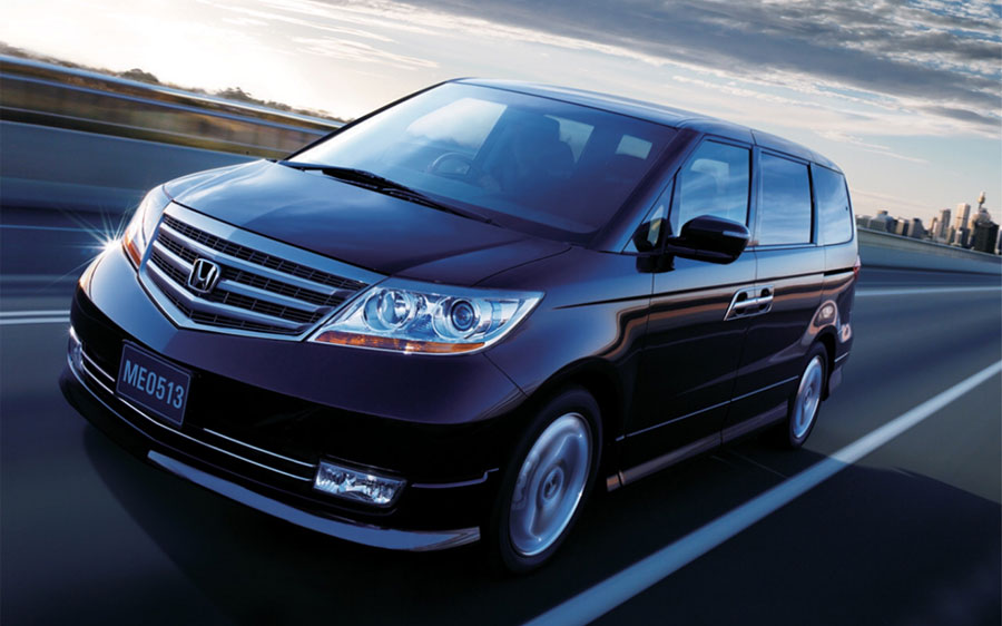 Honda Elysion: Роскошный минивэн для требовательных ценителей