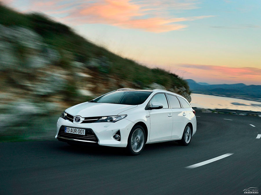 Toyota Auris: Европейский хетчбек с японской душой