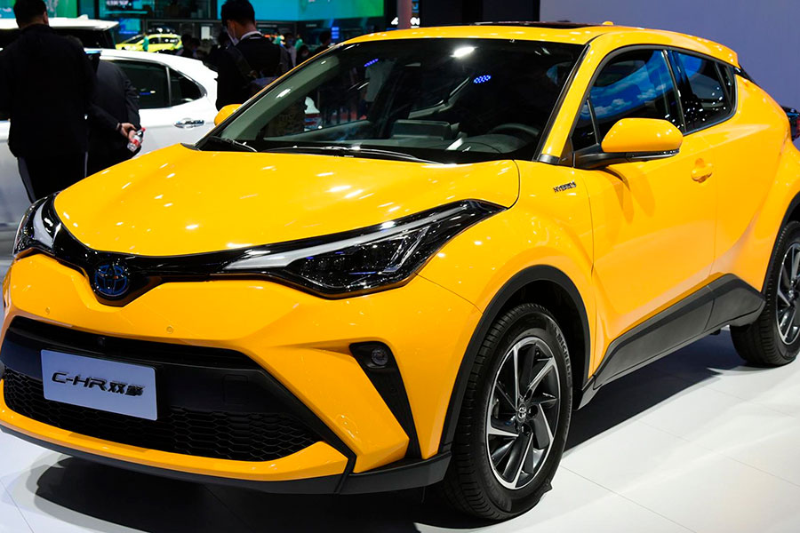 Toyota C-HR: Смелый кроссовер с характером