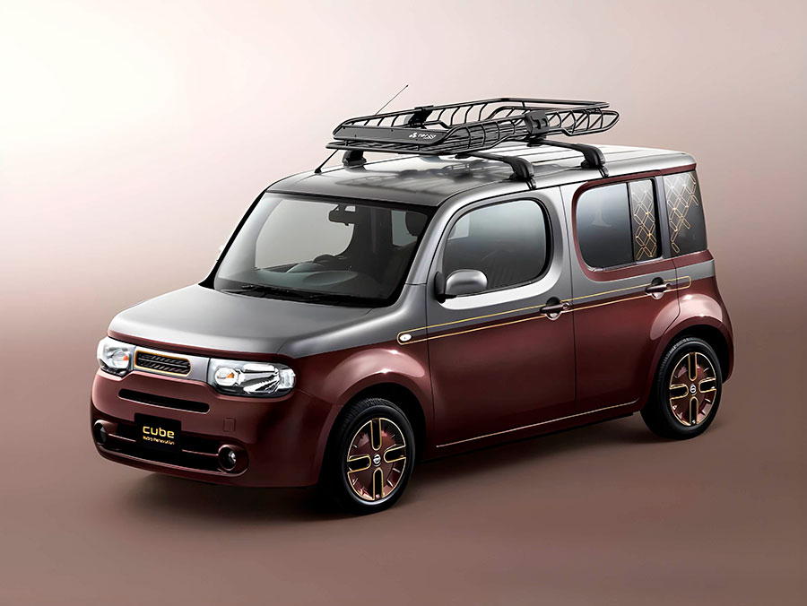 Nissan Cube: Самый необычный и узнаваемый городской автомобиль