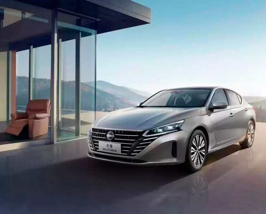 Nissan Teana: Элегантный седан бизнес-класса