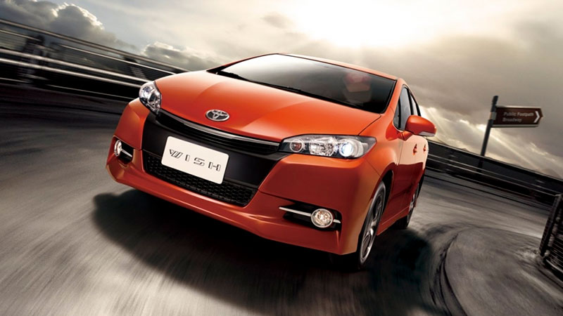 Toyota Wish: Универсальный компактвэн для современной семьи