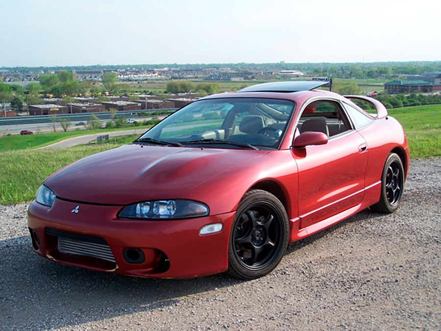 Mitsubishi Eclipse: Легендарный спортивный кроссовер-купе, покоривший американский рынок